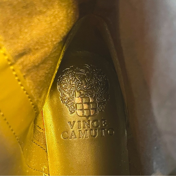 NWOB Vince Camuto Women's 5.5 Gray Suede Leather Stud Chain Bobette Boots - Picture 5 of 5